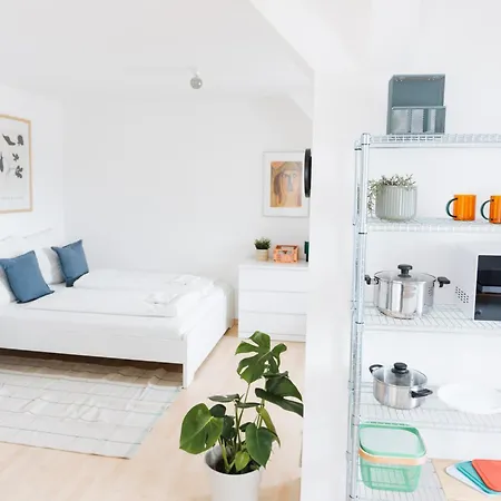 Raum Life - Urbanes Refugium Mit Parkplatz