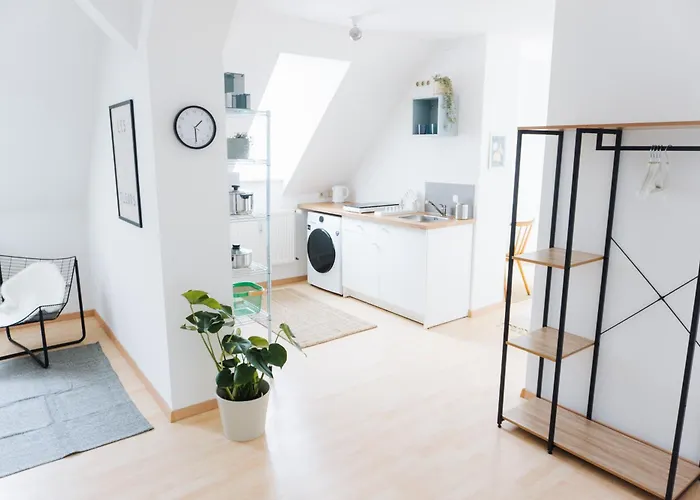 Raum Life - Urbanes Refugium Mit Parkplatz شقة اشتراوبينغ