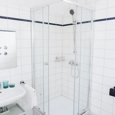 Raum Life - Urbanes Refugium Mit Parkplatz Apartment *