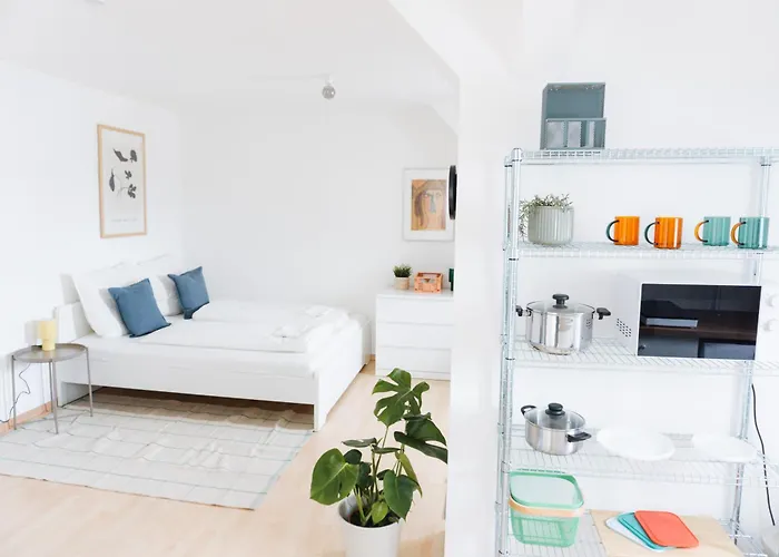 Raum Life - Urbanes Refugium Mit Parkplatz